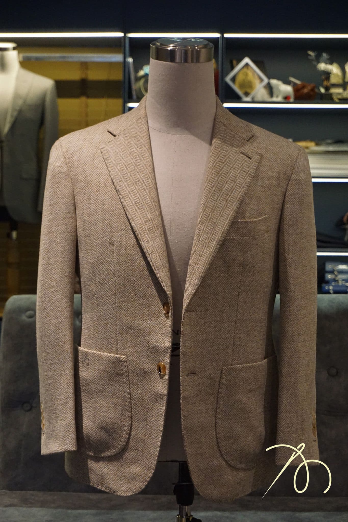 holland-and-sherry-beige-tweed-jacket