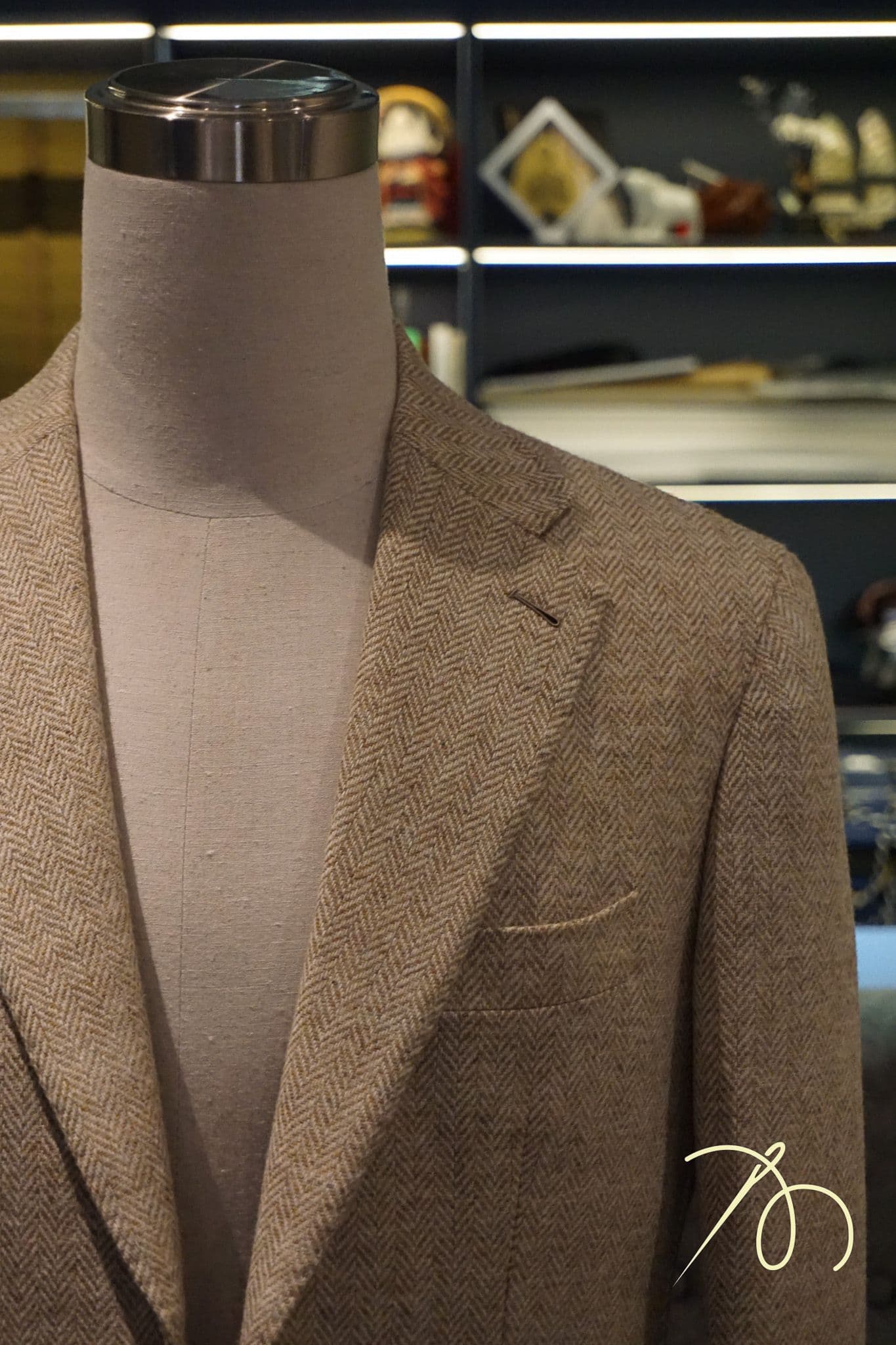 holland-and-sherry-beige-tweed-jacket