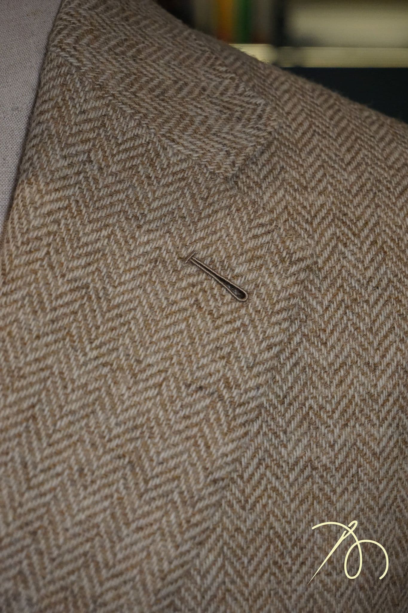 holland-and-sherry-beige-tweed-jacket