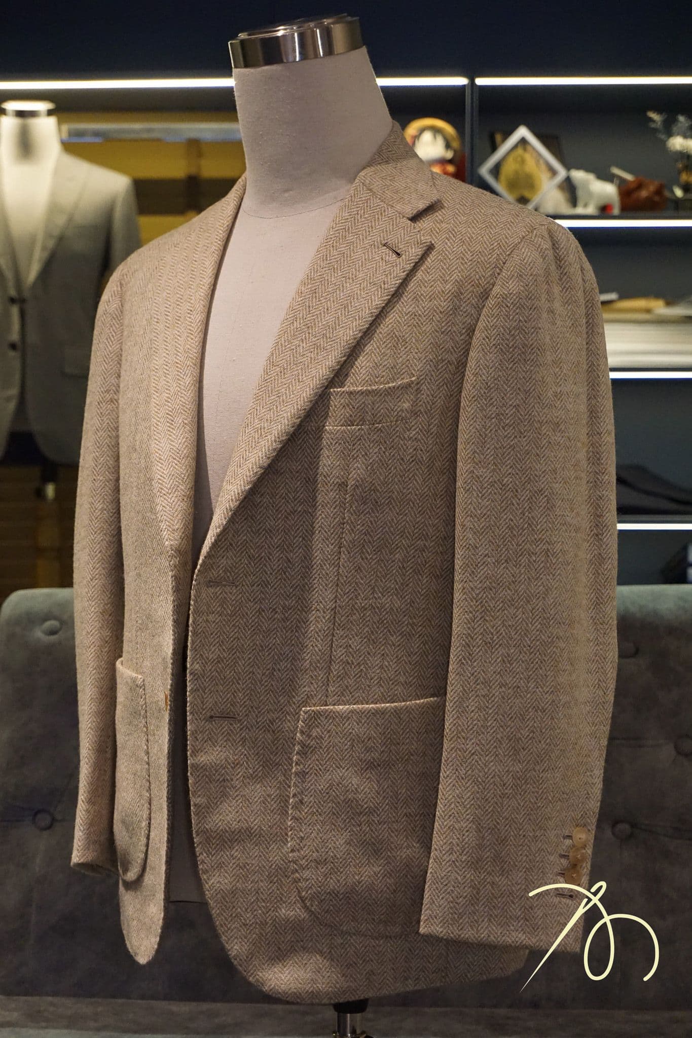 holland-and-sherry-beige-tweed-jacket