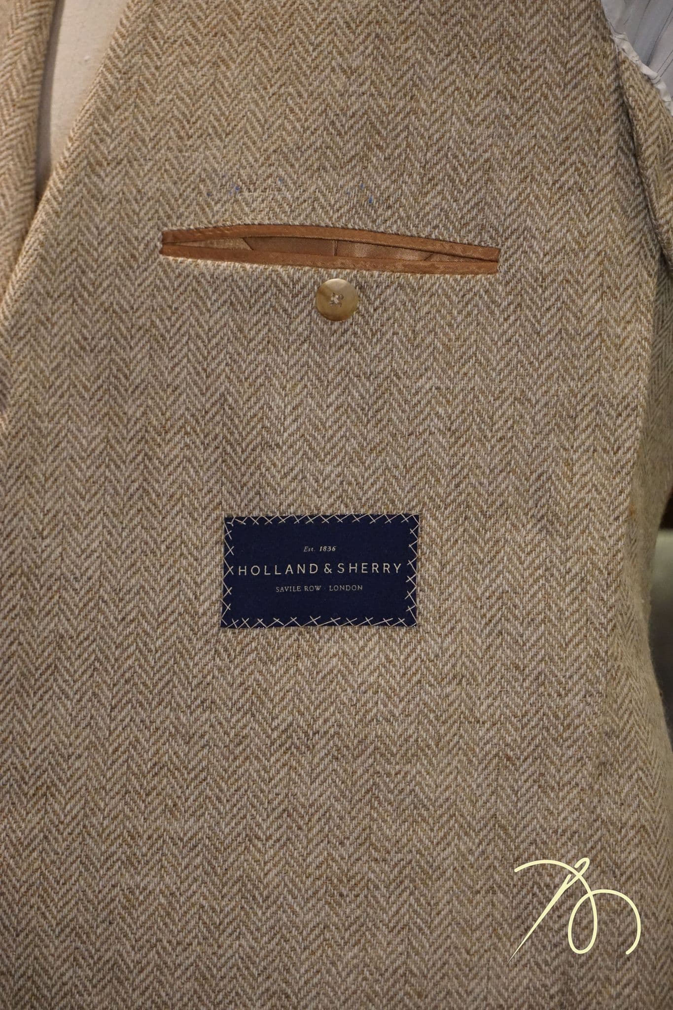 holland-and-sherry-beige-tweed-jacket