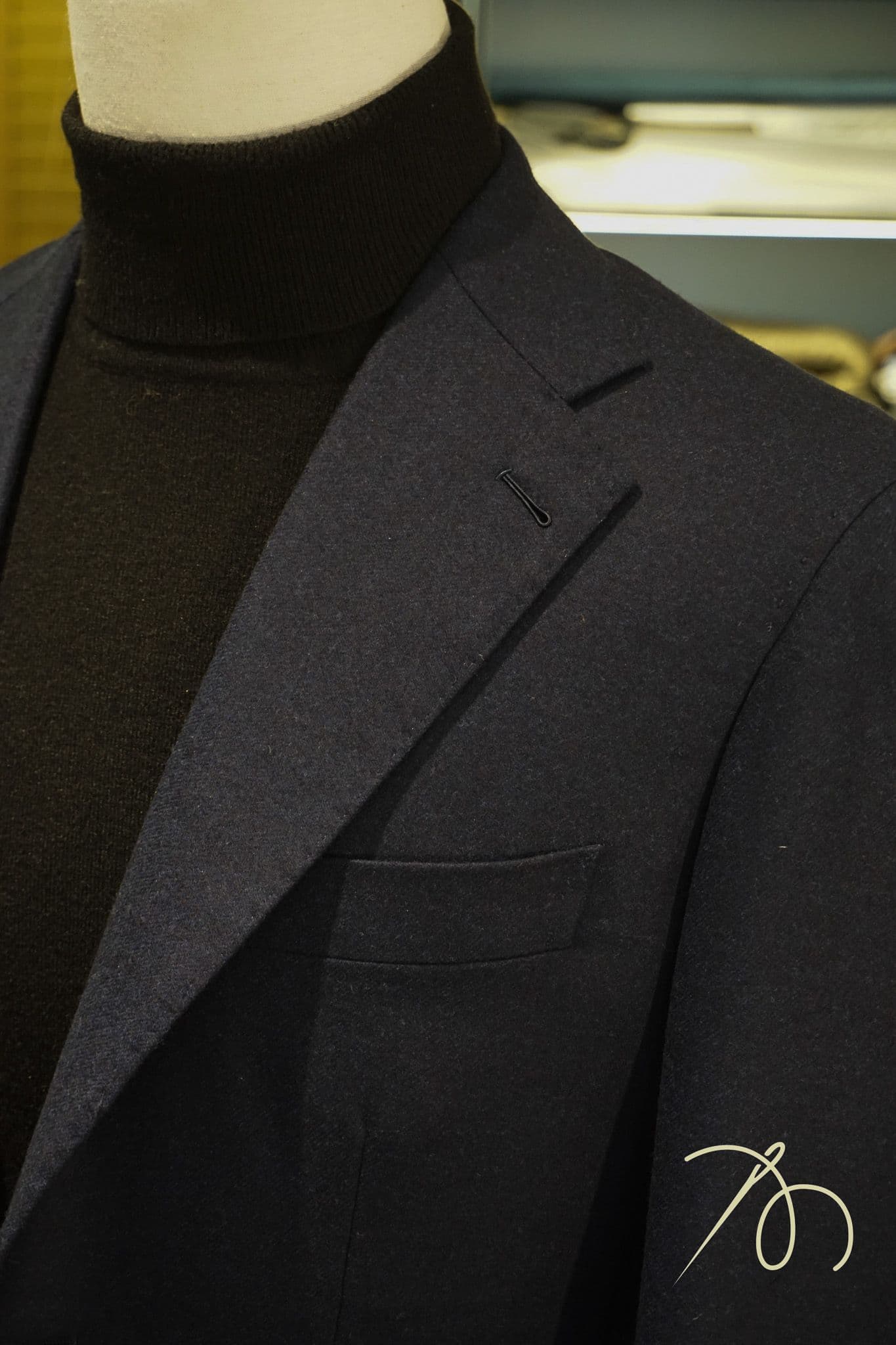 navy-single-breasted-drapers-jacket