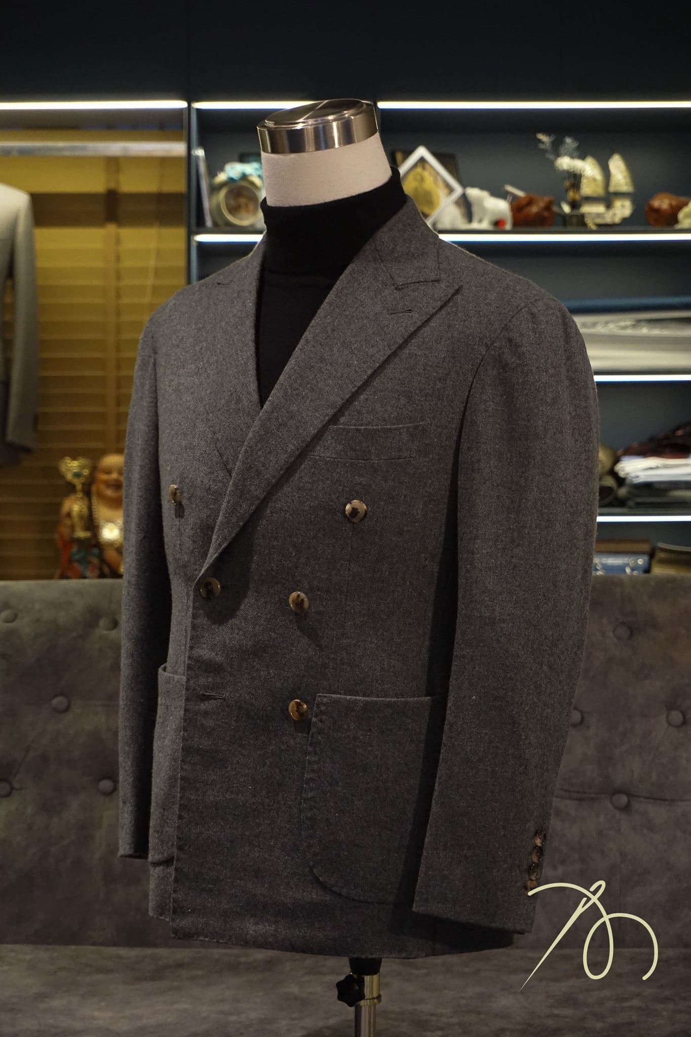 johnstons-of-elgin-grey-flannel-doublebreasted-jacket