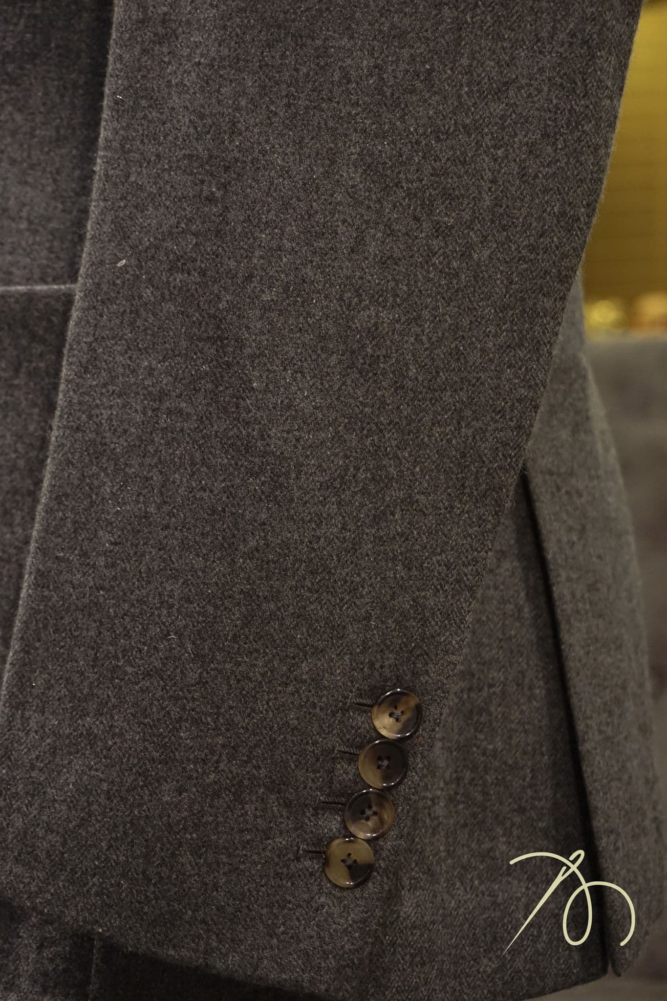 johnstons-of-elgin-grey-flannel-doublebreasted-jacket