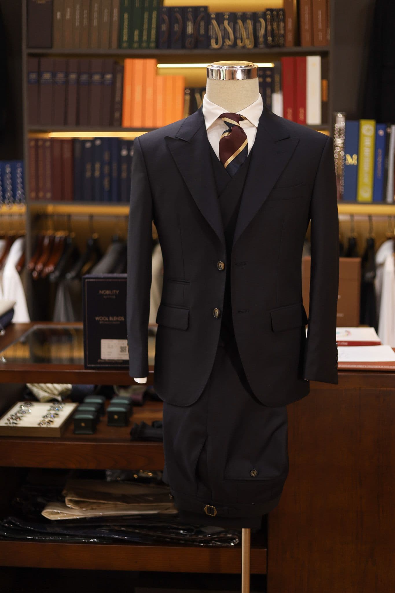 nobility-wool-blend-navy-3-pieces-suit