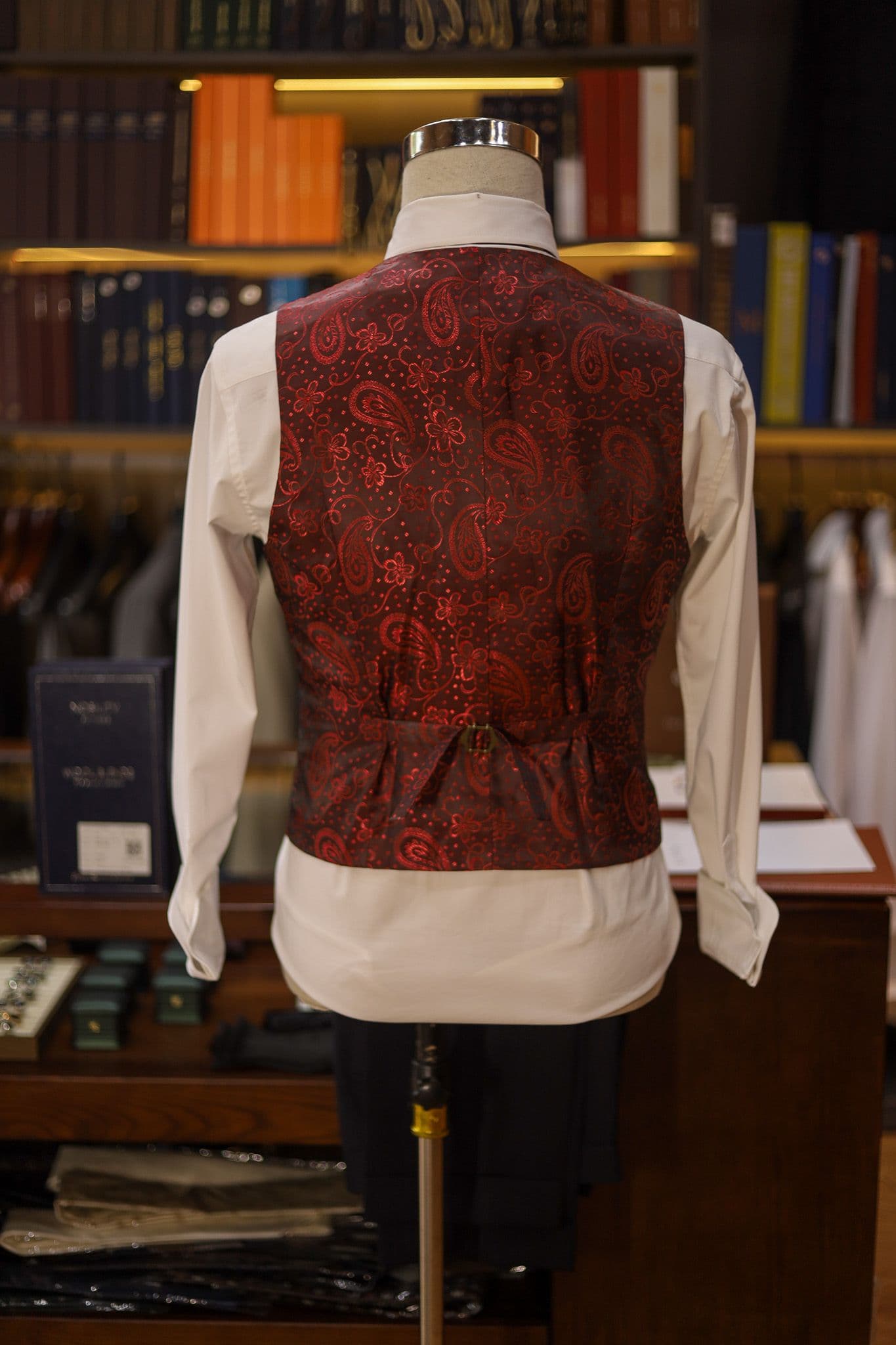 nobility-wool-blend-navy-3-pieces-suit